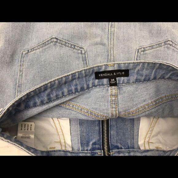 Kendall & Kylie Denim Skirt. Sz 24 - Picture 4 of 4